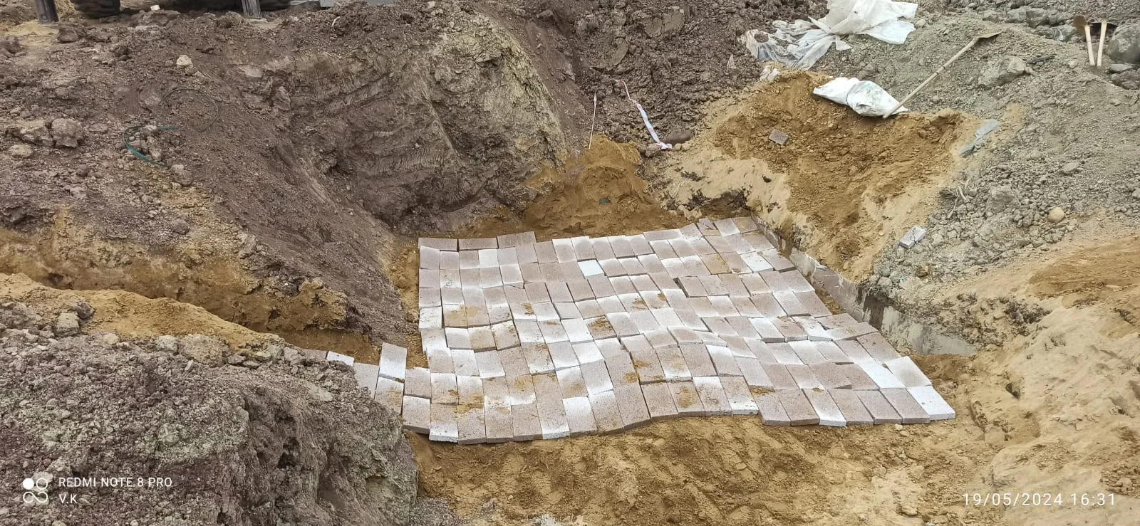 Kanal içinde kablo koruma plakaları